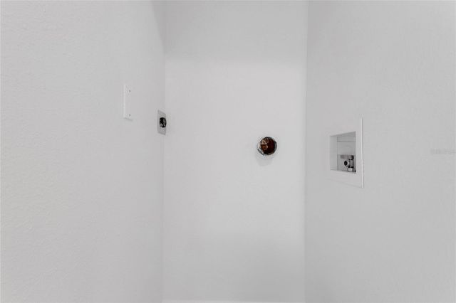 2704 MENDELIN STREET, Apopka, FL 32703