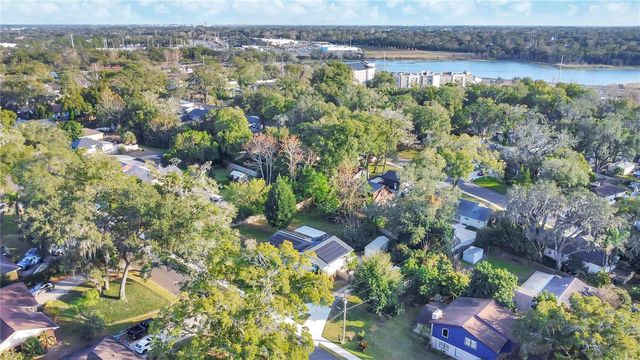 2704 MENDELIN STREET, Apopka, FL 32703