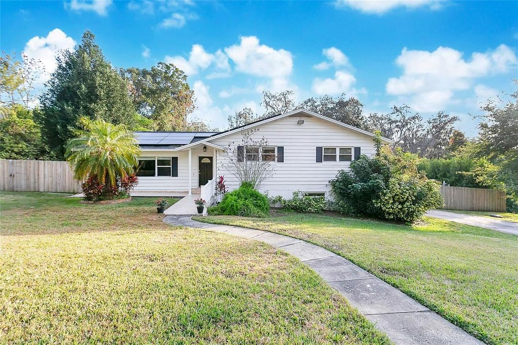 2704 MENDELIN STREET, Apopka, FL 32703