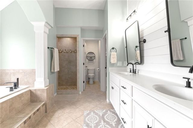 16311 W 163rd Court, Olathe, KS 66062