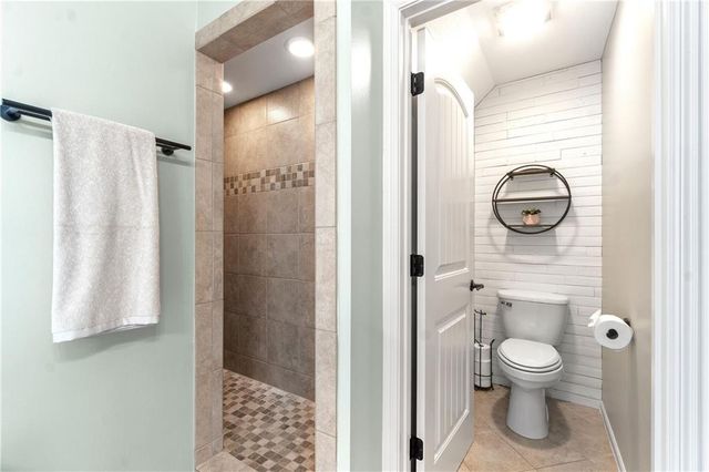 16311 W 163rd Court, Olathe, KS 66062