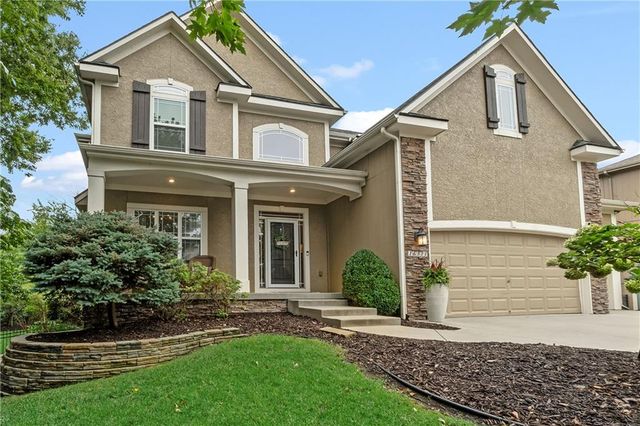 16311 W 163rd Court, Olathe, KS 66062