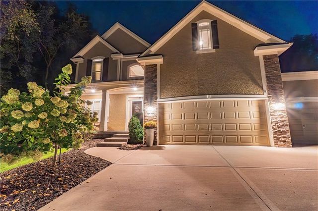 16311 W 163rd Court, Olathe, KS 66062