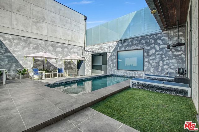 4182 McConnell Boulevard, Culver City, CA 90066