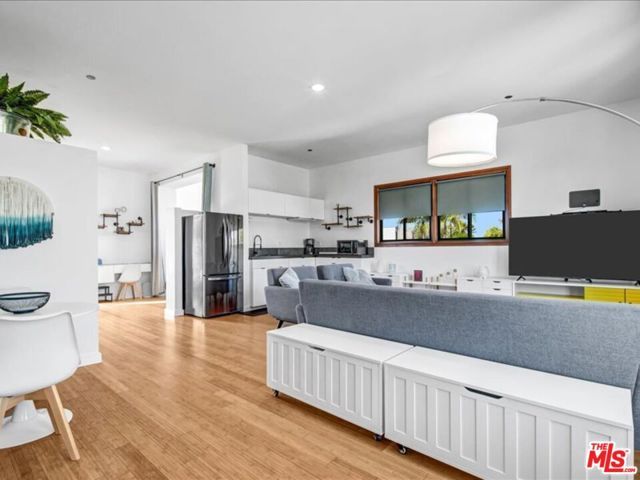 4182 McConnell Boulevard, Culver City, CA 90066