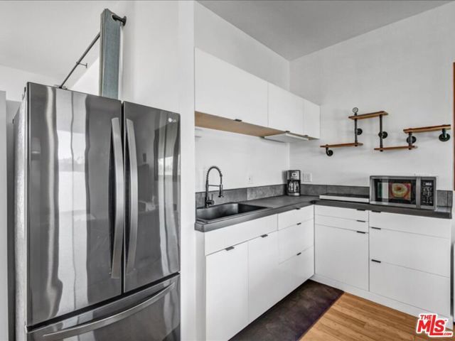 4182 McConnell Boulevard, Culver City, CA 90066