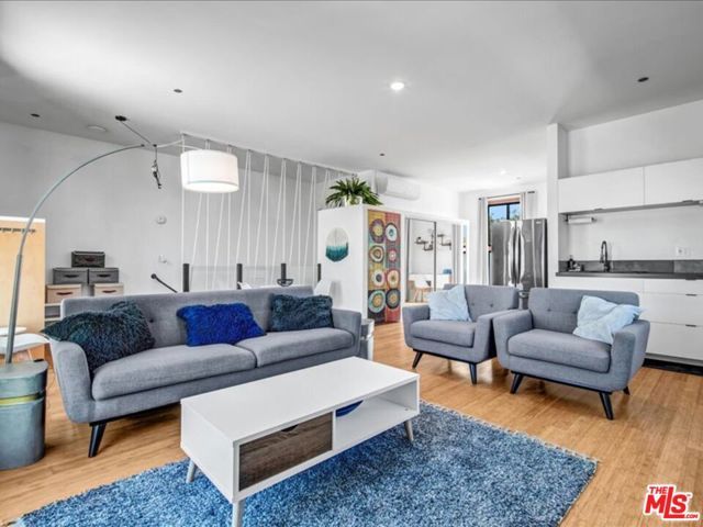 4182 McConnell Boulevard, Culver City, CA 90066