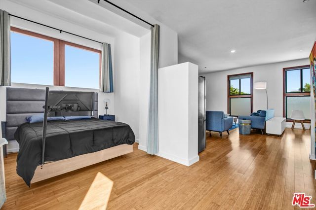 4182 McConnell Boulevard, Culver City, CA 90066