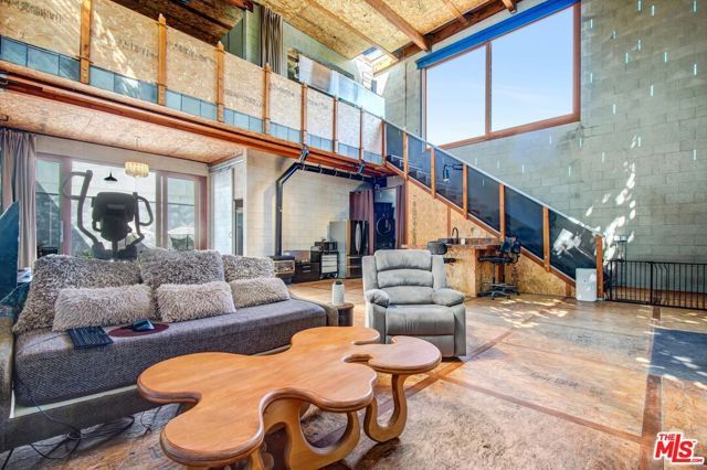 4182 McConnell Boulevard, Culver City, CA 90066