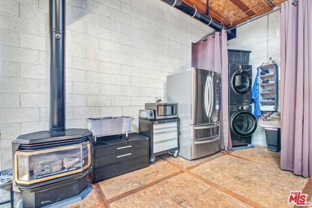 4182 McConnell Boulevard, Culver City, CA 90066