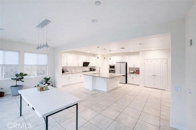 14616 Olite Dr, Eastvale, CA 92880