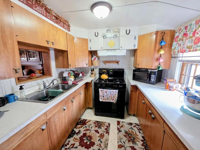 803 Hollister AVENUE, Tomah, WI 54660