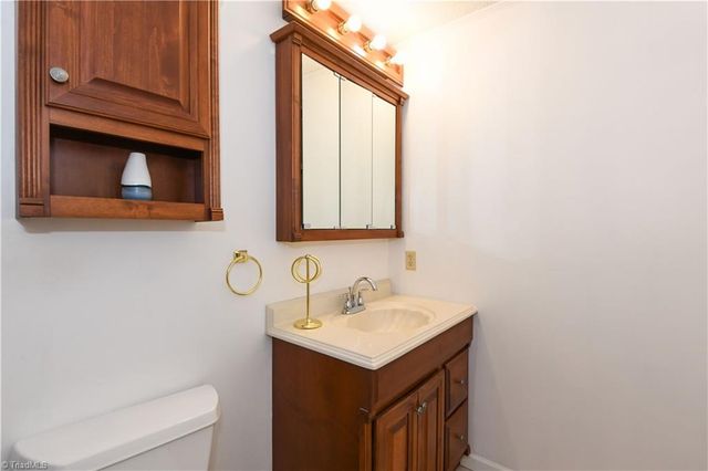 5343 Vickrey Chapel Road, Jamestown, NC 27282