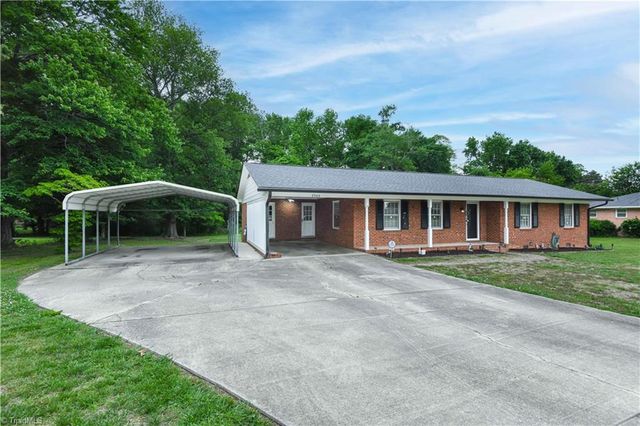 5343 Vickrey Chapel Road, Jamestown, NC 27282