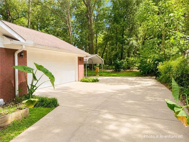 204 Bayou Avenue E, Satsuma, AL 36572