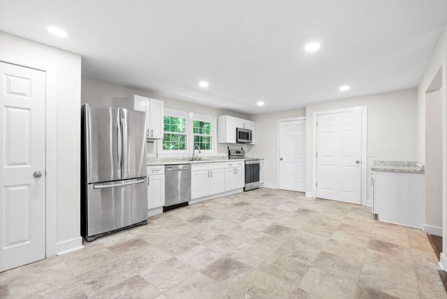 515 Poston St, Clarksville, TN 37040