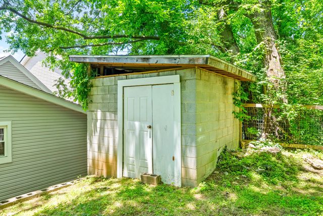 515 Poston St, Clarksville, TN 37040
