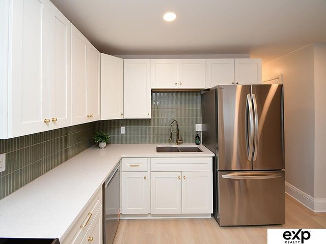 918 S 38th Street, Omaha, NE 68105