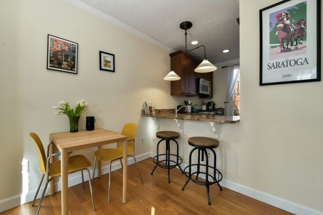 6 Grove Street 3, Boston, MA 02114