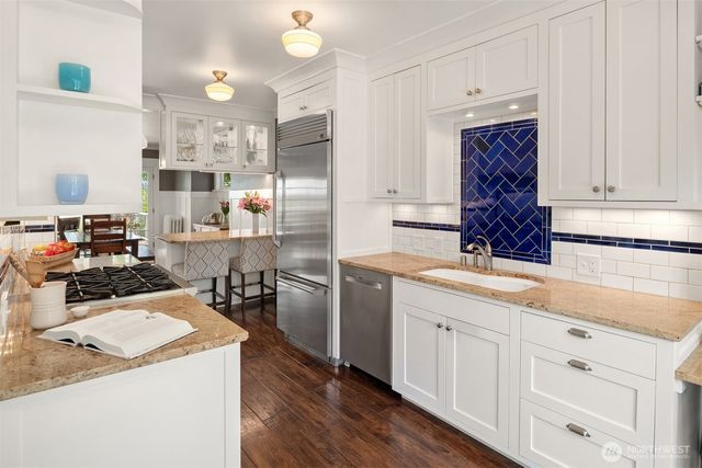 2403 11th Avenue W, Seattle, WA 98119