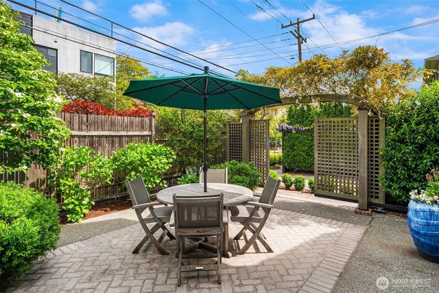 2403 11th Avenue W, Seattle, WA 98119