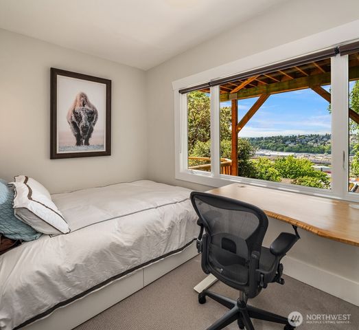 2403 11th Avenue W, Seattle, WA 98119