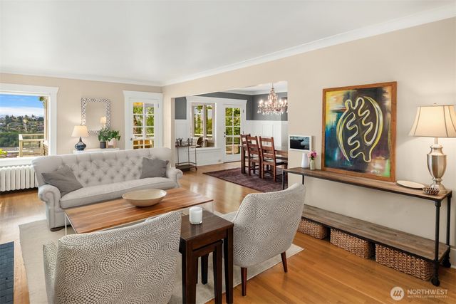 2403 11th Avenue W, Seattle, WA 98119