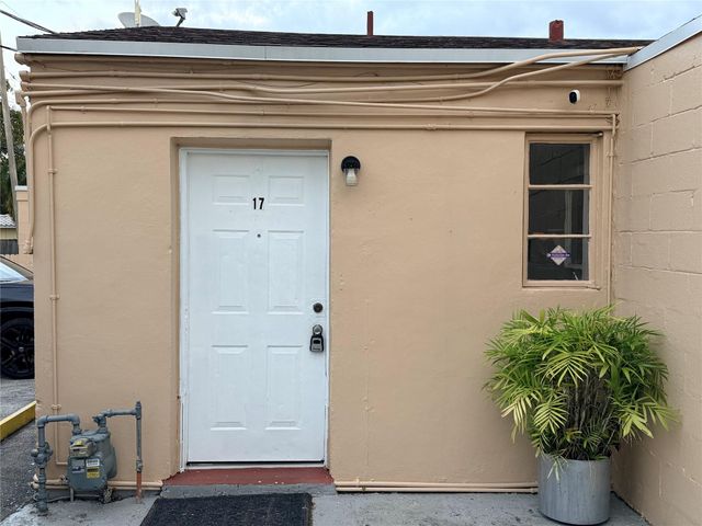 1729 Moffett St 17, Hollywood, FL 33020