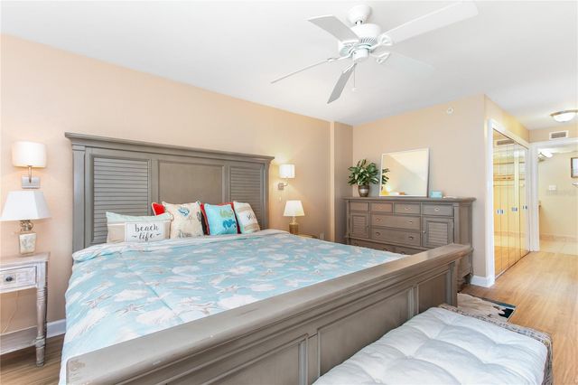 400 ISLAND WAY 212, Clearwater Beach, FL 33767