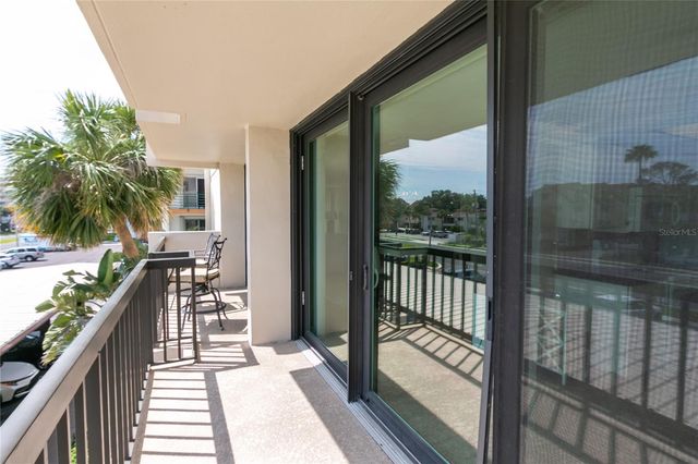 400 ISLAND WAY 212, Clearwater Beach, FL 33767