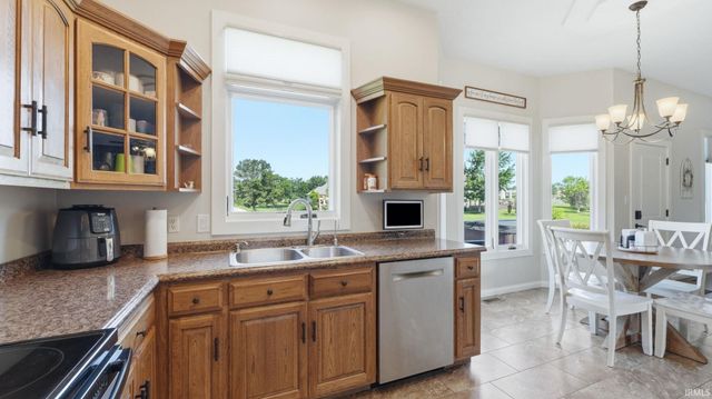 1506 Bell Brook Boulevard, Bluffton, IN 46714
