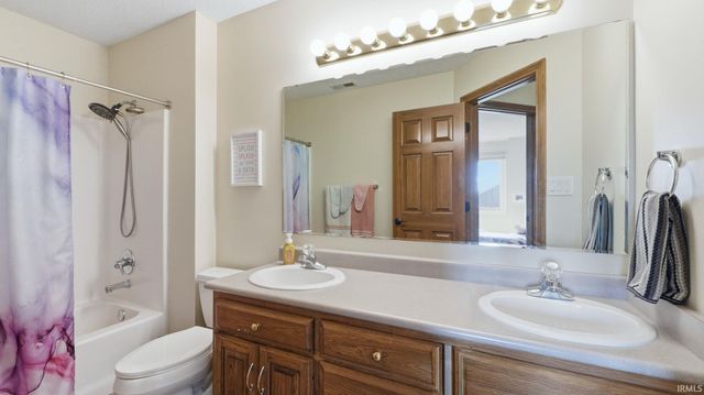 1506 Bell Brook Boulevard, Bluffton, IN 46714