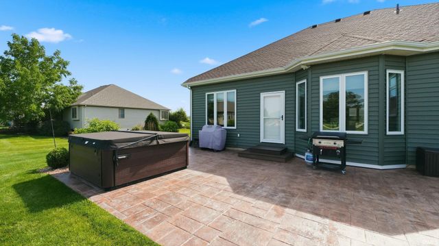 1506 Bell Brook Boulevard, Bluffton, IN 46714