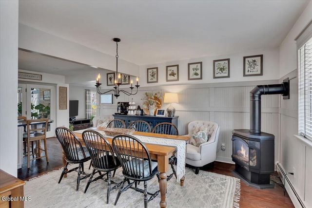 8 Inverness Lane, Clifton Park, NY 12065
