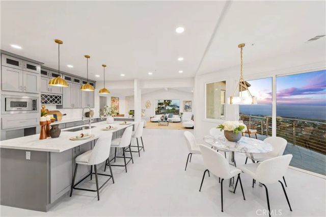 857 Avenida Acapulco, San Clemente, CA 92672