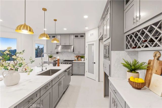 857 Avenida Acapulco, San Clemente, CA 92672