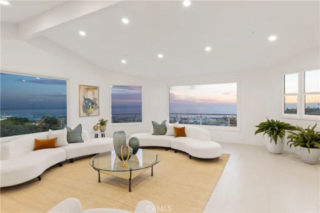 857 Avenida Acapulco, San Clemente, CA 92672