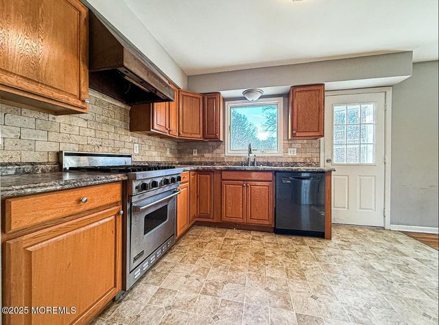 532 Frank Applegate Road, Jackson, NJ 08527