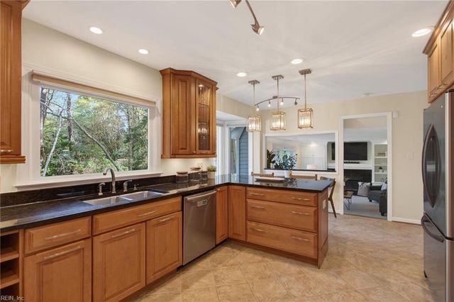 218 Fishneck Landing RD, Yorktown, VA 23692