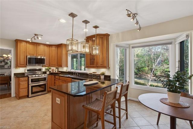 218 Fishneck Landing RD, Yorktown, VA 23692