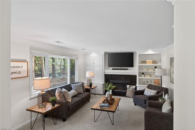 218 Fishneck Landing RD, Yorktown, VA 23692