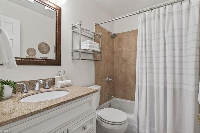 218 Fishneck Landing RD, Yorktown, VA 23692