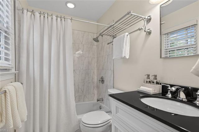 218 Fishneck Landing RD, Yorktown, VA 23692