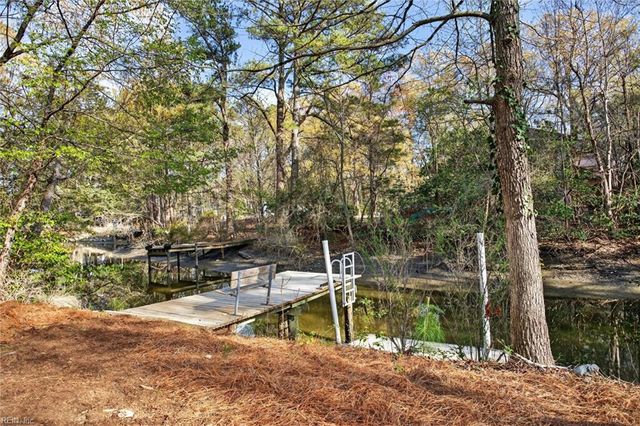 218 Fishneck Landing RD, Yorktown, VA 23692