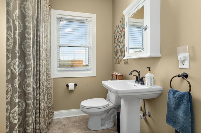 1636 Saunders Avenue, Saint Paul, MN 55116