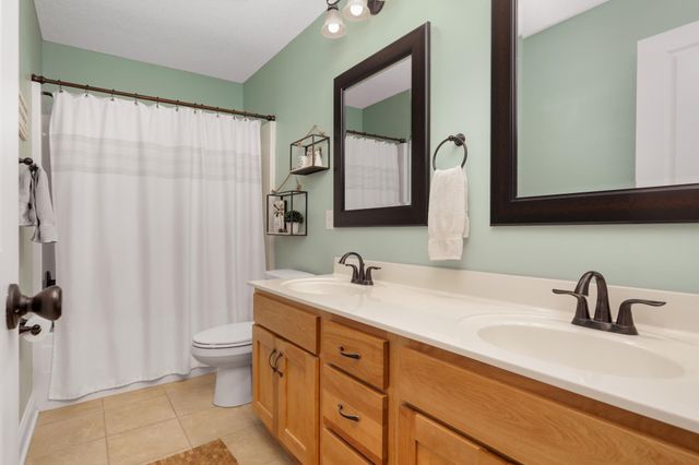 1636 Saunders Avenue, Saint Paul, MN 55116