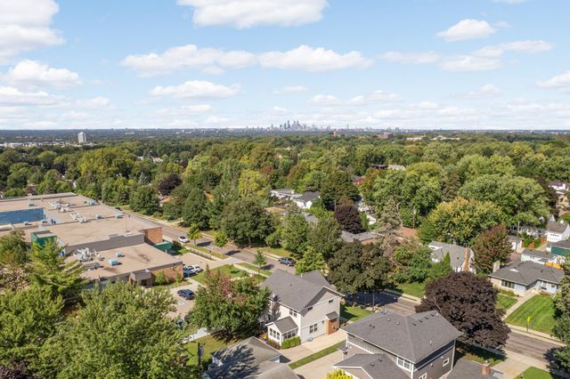 1636 Saunders Avenue, Saint Paul, MN 55116