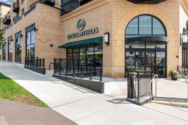 1636 Saunders Avenue, Saint Paul, MN 55116