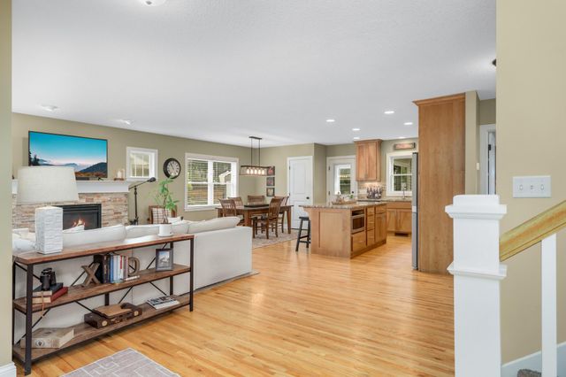 1636 Saunders Avenue, Saint Paul, MN 55116