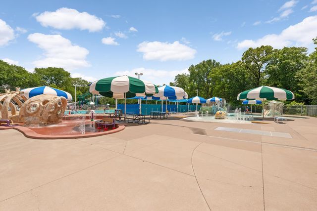 1636 Saunders Avenue, Saint Paul, MN 55116